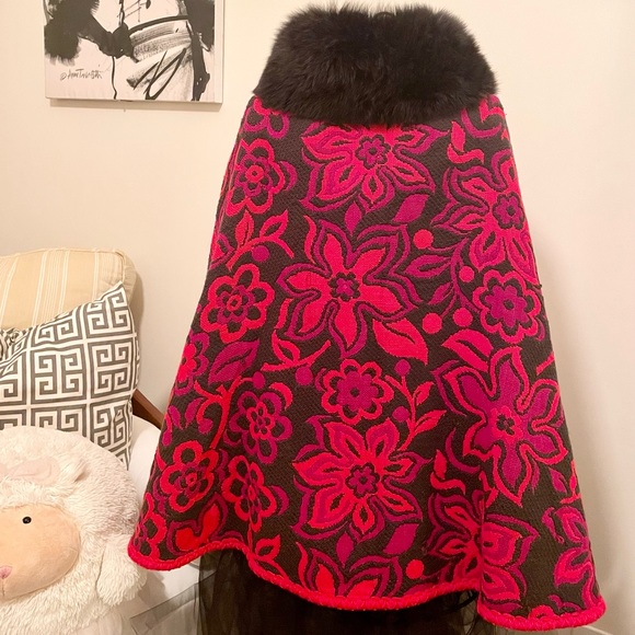 Mink collar tapestry cape - Picture 2 of 4